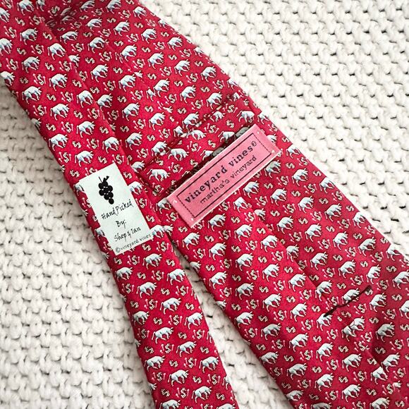 Vineyard Vines Martha Handpicked Shep Ian Red Silk Bull Market Dollar Money Tie - Picture 3 of 7
